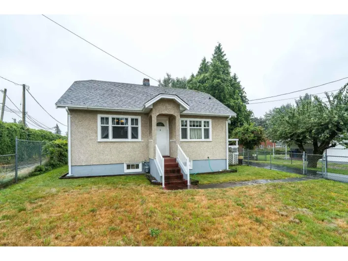 33884 MAYFAIR AVENUE, Abbotsford