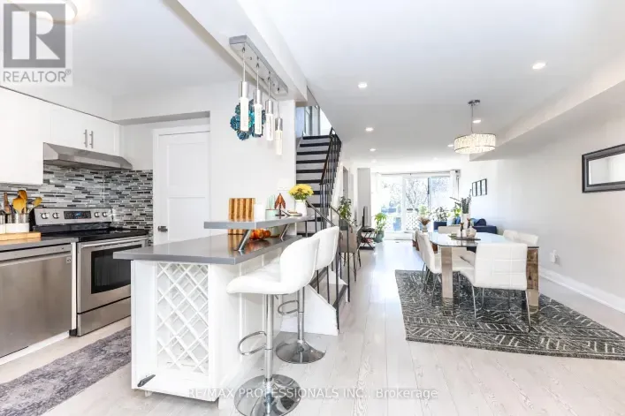 339 - 2 VALHALLA INN ROAD, Toronto