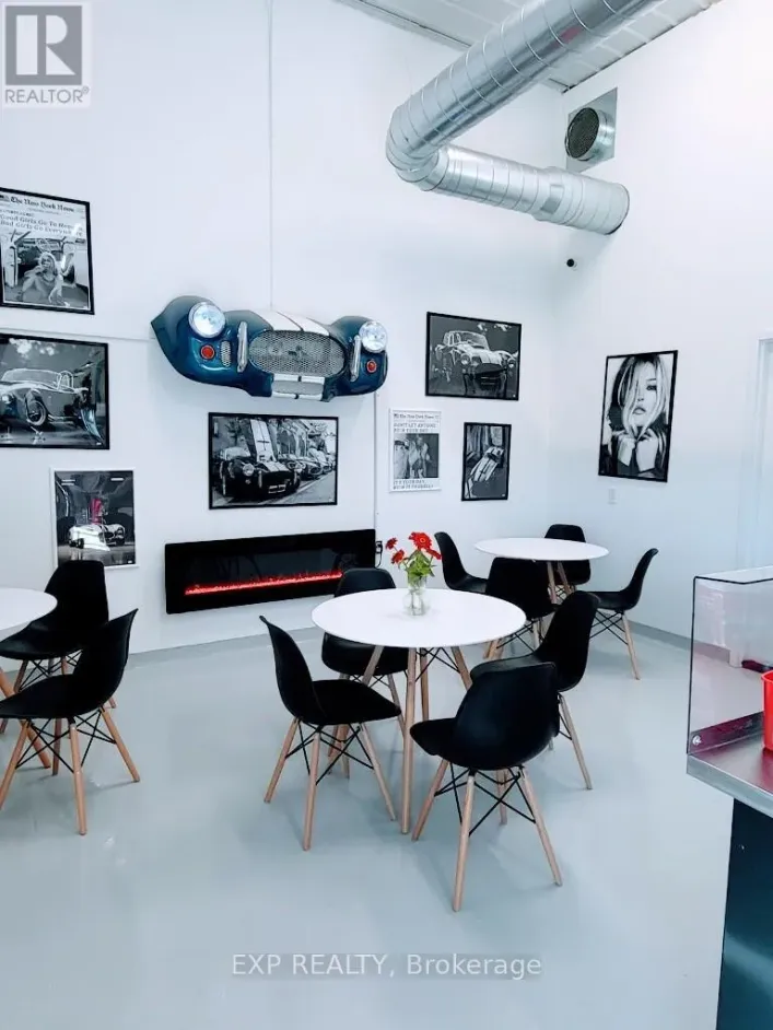 3392 WONDERLAND ROAD S, London South