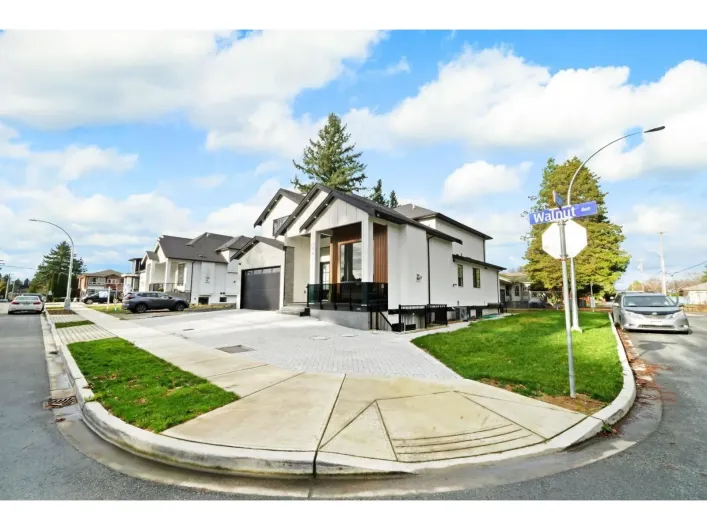 33995 WALNUT AVENUE, Abbotsford