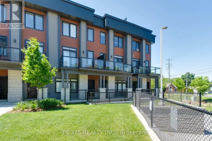34 - 2 WILLOW STREET, Brant
