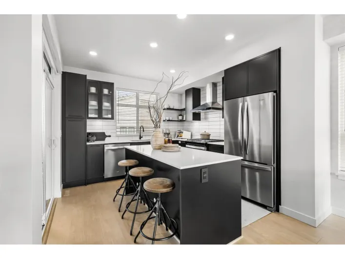 34 2891 MONTROSE AVENUE, Abbotsford