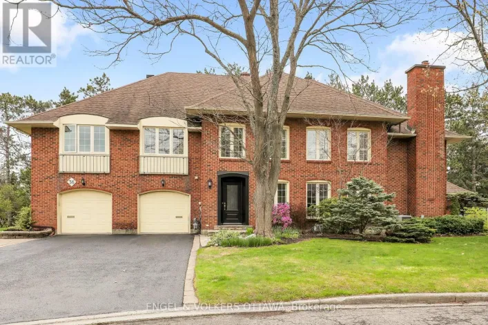 34 CHATSWORTH CRESCENT, Ottawa