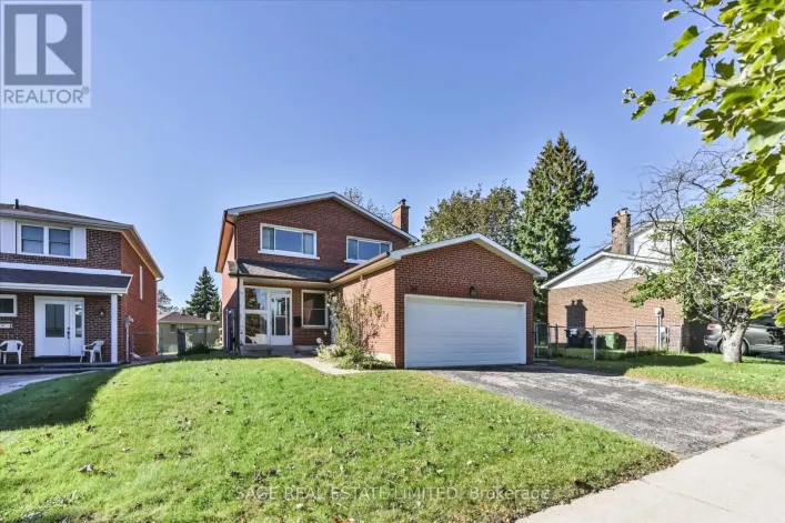 House for sale: 34 CRAKETTS AVENUE, Toronto