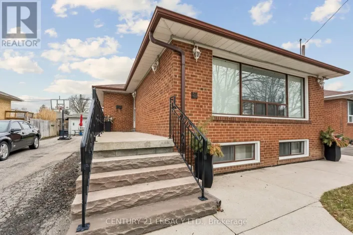 34 CUMBERLAND DRIVE, Brampton