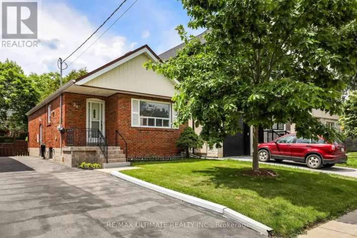34 DORIS DRIVE, Toronto