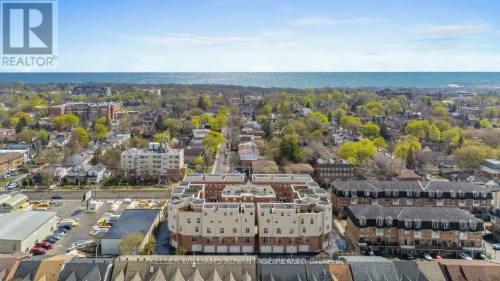 34 FAIRHEAD MEWS, Toronto