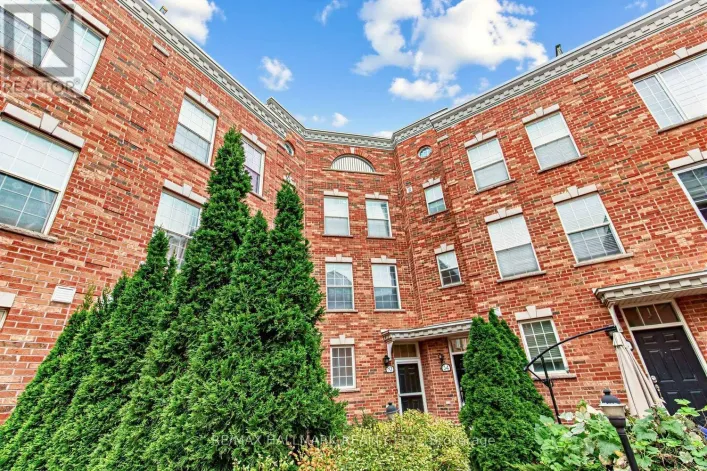 34 FAIRHEAD MEWS, Toronto