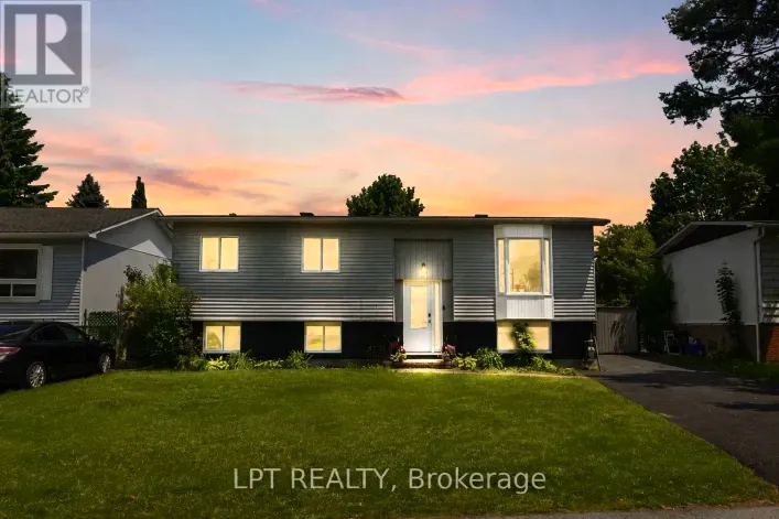 34 FRINGEWOOD DRIVE, Ottawa