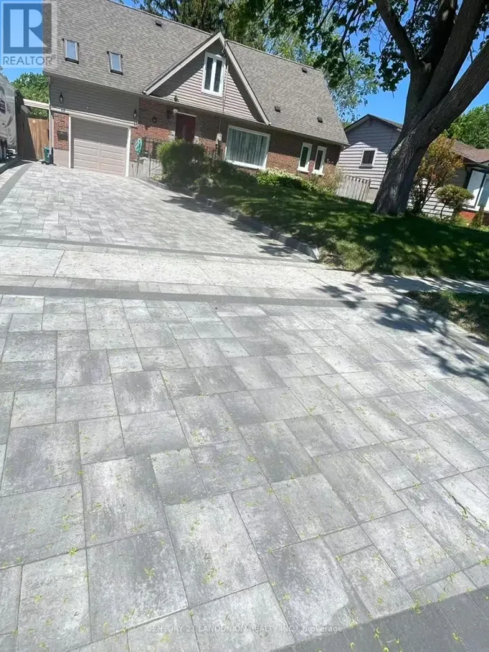 34 GRASSMERE COURT, Oshawa