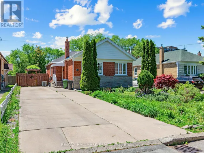House for sale: 34 GREYLAWN CRESCENT, Toronto