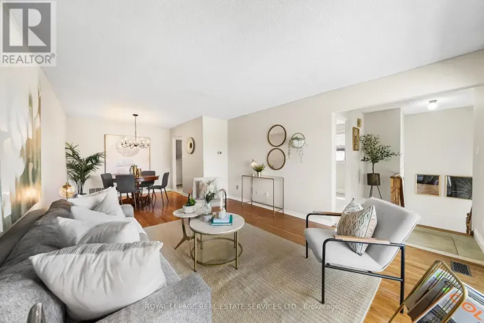 34 JOHN LINDSAY COURT, Toronto
