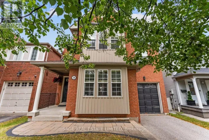 34 MCSWEENEY CRESCENT, Ajax