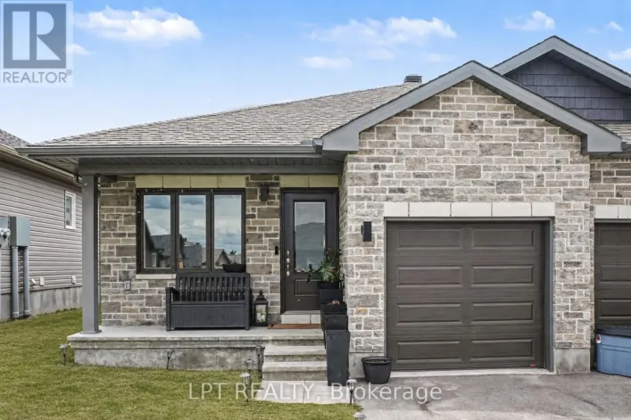 34 MORGAN CLOUTHIER WAY, Arnprior