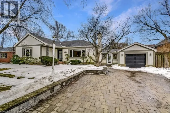 34 OAKLEY Court, Ancaster