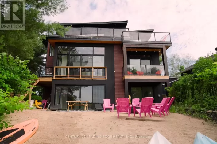 34 OTTAWA AVENUE, South River