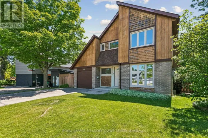 34 PLAINSMAN ROAD, Mississauga