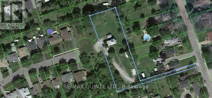 34 PRINCE OF WALES DRIVE, Belleville