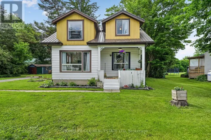 34 QUABBIN ROAD, Front of Yonge