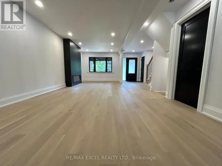 34 RAYMOND AVENUE, Toronto