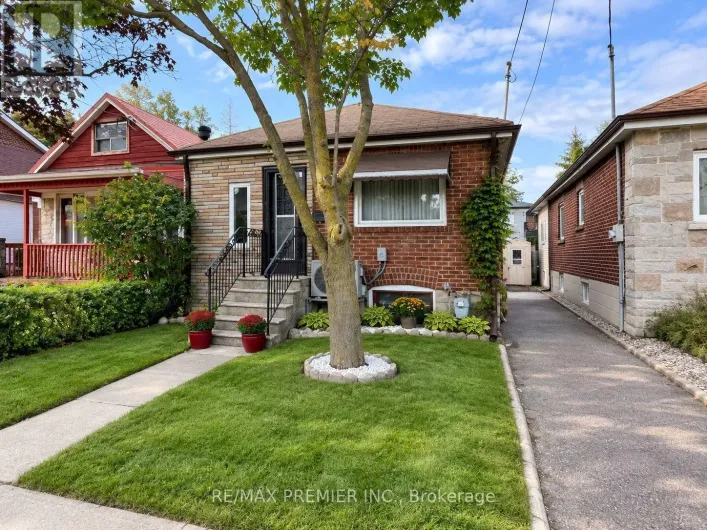 34 RUTHERFORD AVENUE, Toronto
