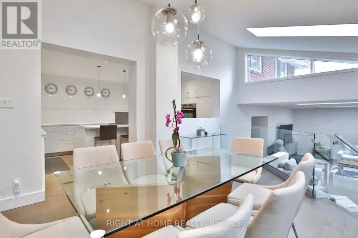 34 SCARCLIFF GARDENS, Toronto