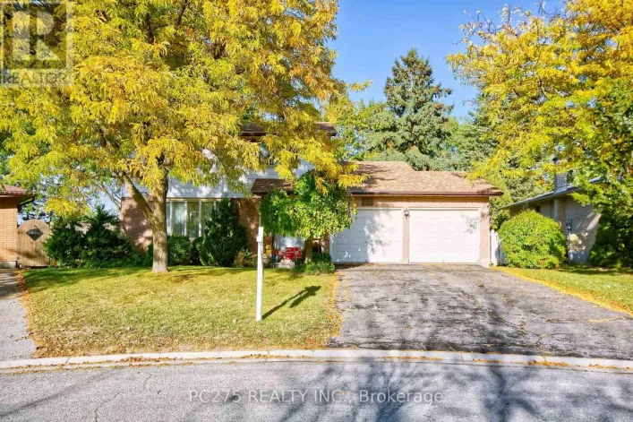 34 THACKEREY PLACE, London North