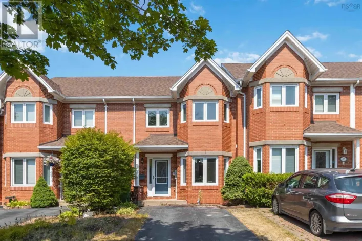 Row / Townhouse for sale: 34 Trailwood Place, Halifax