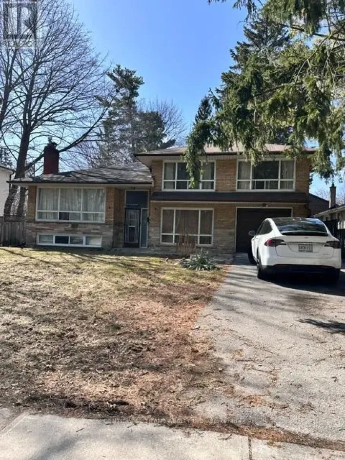 34 WATSON STREET, Toronto