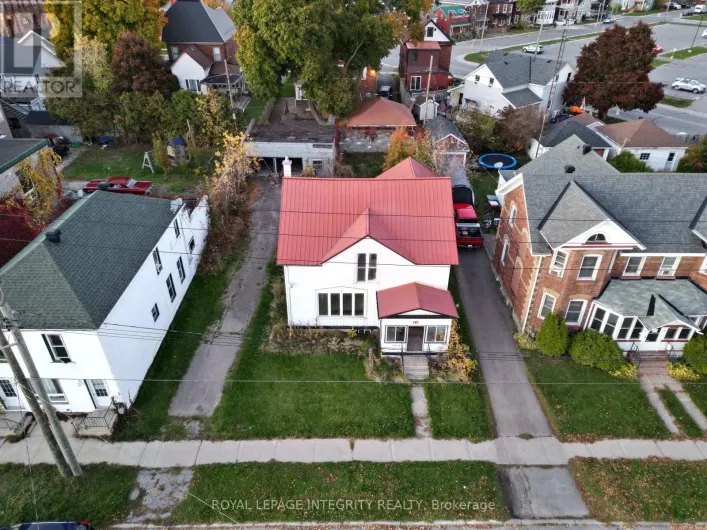 34 WILLIAM STREET E, Smiths Falls