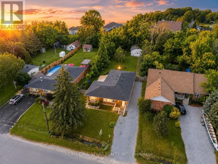 340 WALTER DRIVE, Georgina