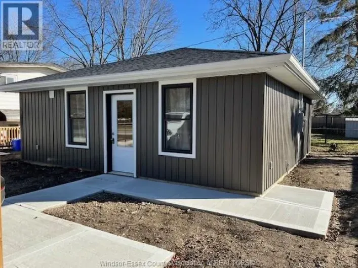 3401 ROXBOROUGH Unit# REAR, Windsor