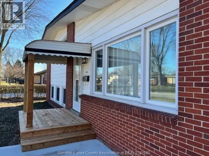 3401 ROXBOROUGH Unit# UPPER, Windsor