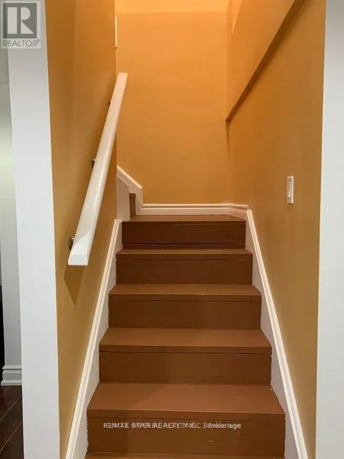 3405 COLONIAL DRIVE, Mississauga