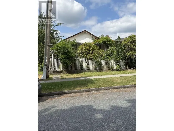 3409 E PENDER STREET, Vancouver