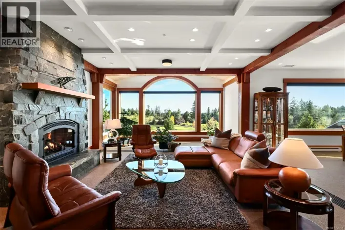 341 3666 Royal Vista Way, Courtenay