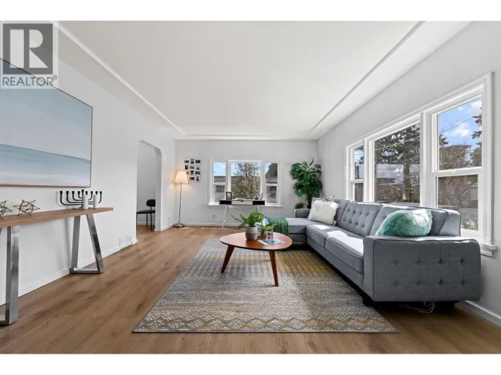 341 SHERBROOKE STREET, New Westminster