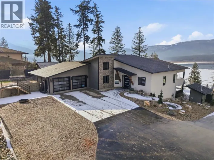 3410 Lakeshore Road NE, Salmon Arm