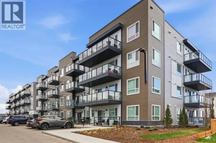 3420, 33 Carringham Gate NW, Calgary