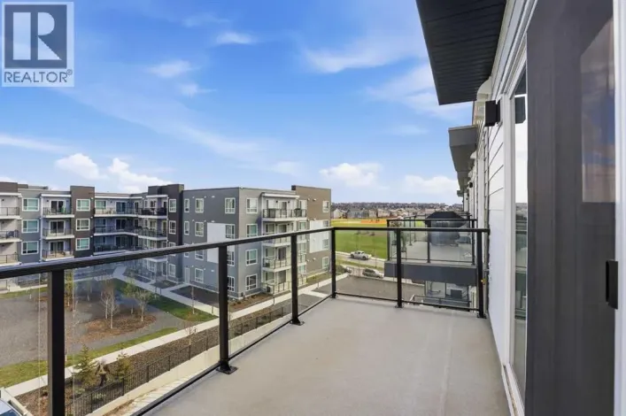 3420, 33 Carringham Gate NW, Calgary