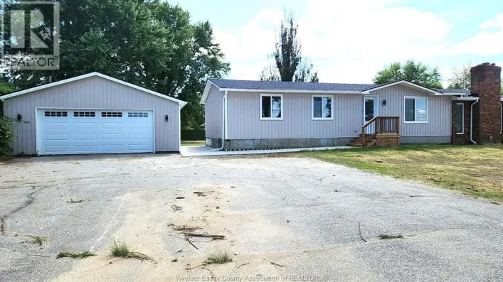 3425 CABANA (COUNTY RD 42), Windsor