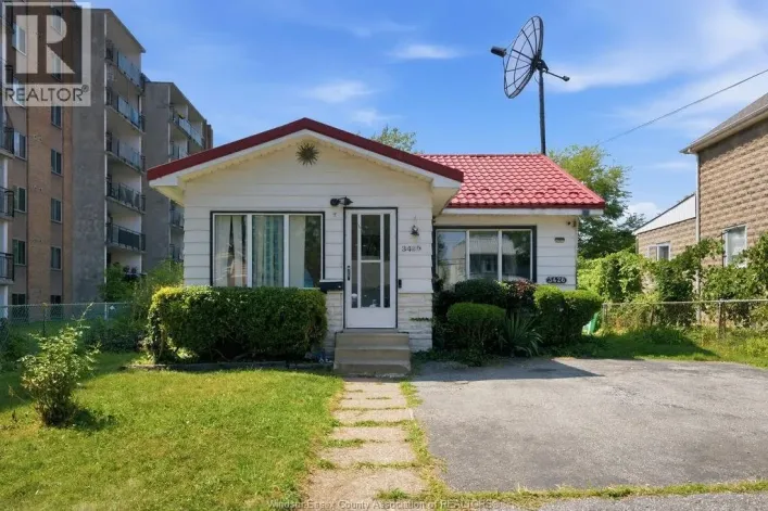 3426 PETER STREET, Windsor