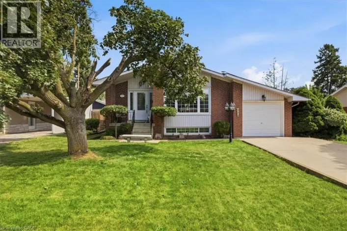 343 DUNCOMBE Drive, Burlington