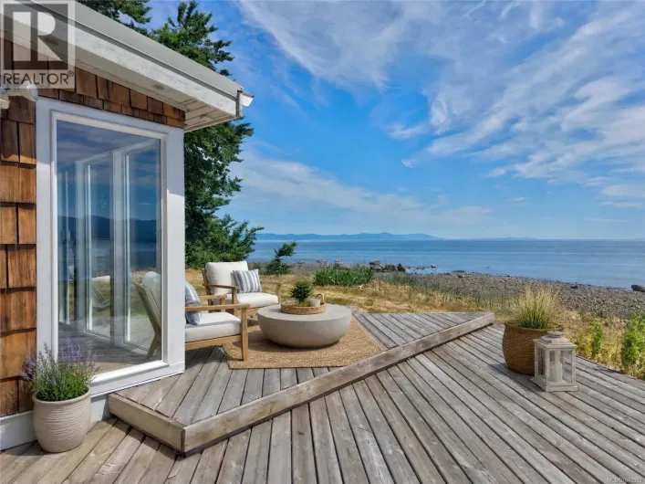 343 Lazo Rd, Comox