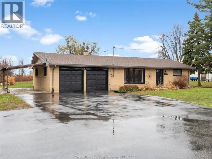 3438 MANNING ROAD, Tecumseh