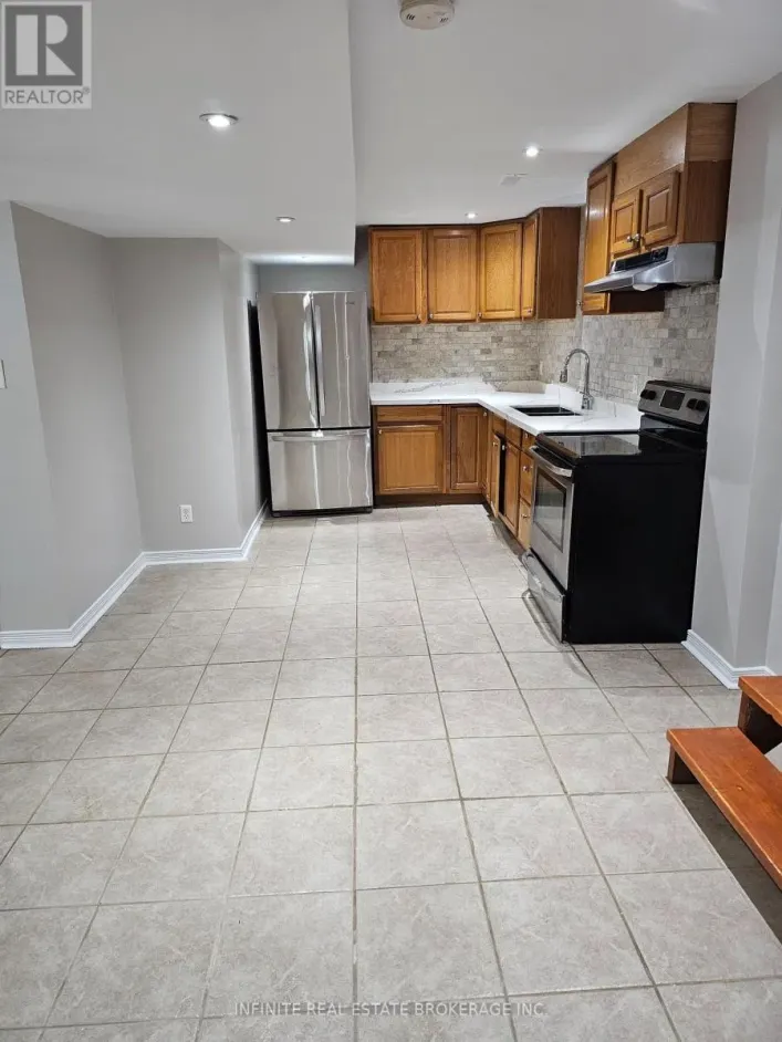 345 QUEEN MARY DRIVE, Brampton