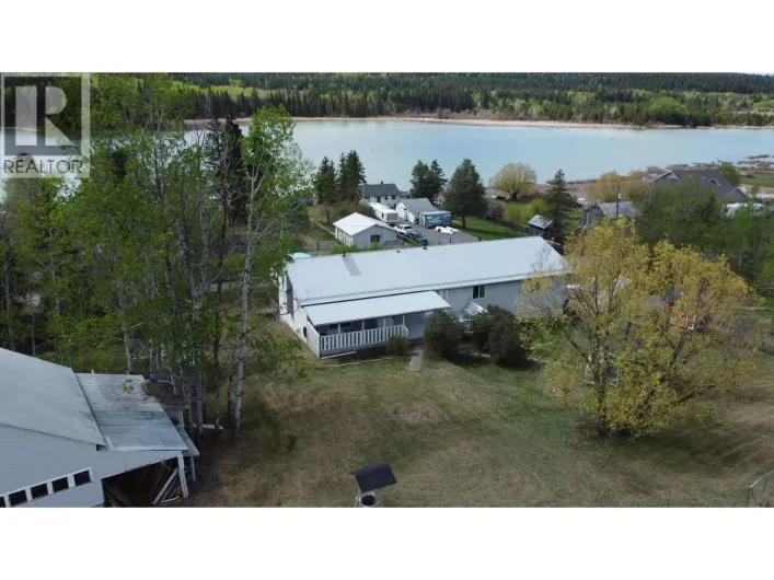 3451 DUNSMUIR ROAD, Lac La Hache