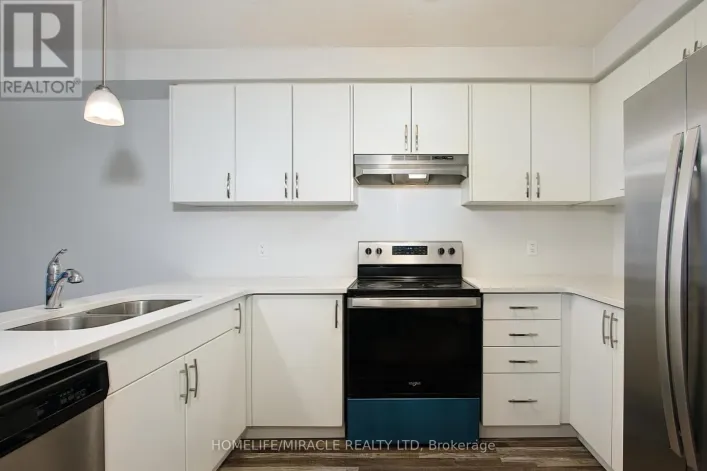 346 BRADSHAW DRIVE, Stratford