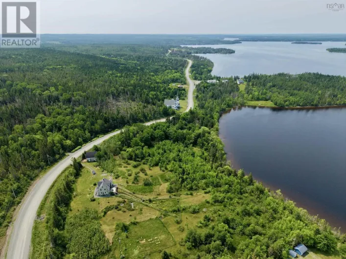 3463 Loch Lomond Rd., Loch Lomond