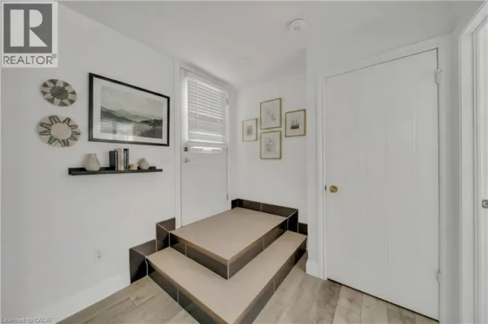347 KEEWATIN Avenue Unit# Lower, Kitchener